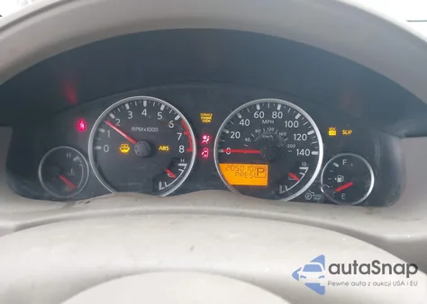 2011 Nissan Pathfinder Silver z USA, uszkodzony, nr VIN 5N1AR1NN2BC608409